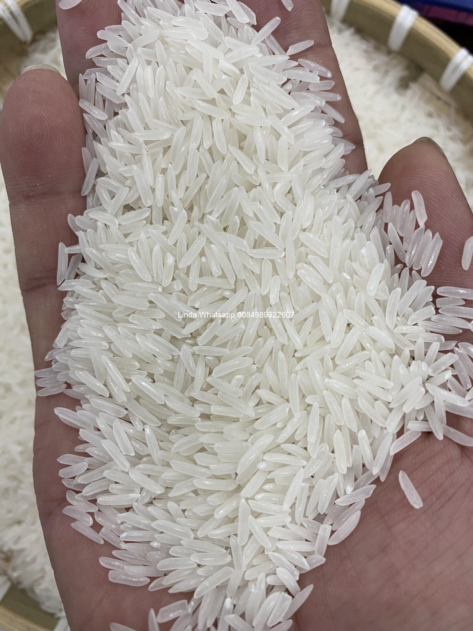 Long grain white rice ST24